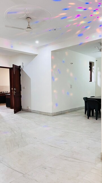 Room in 4 BHK Builder Floor at Sector 46 – for Rent