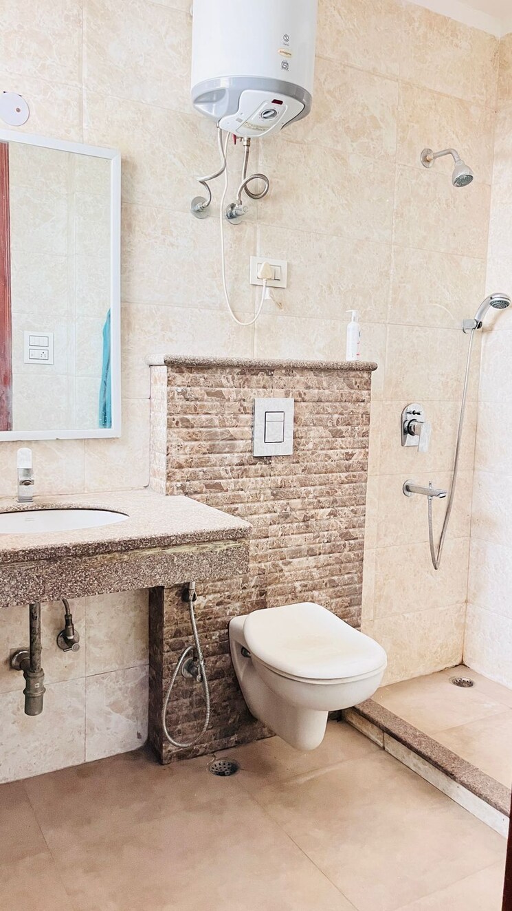 Bathroom, sector 46 4 Bedroom 2250 Sq.Ft. Builder Floor In Sector 46 Gurgaon 9132165
