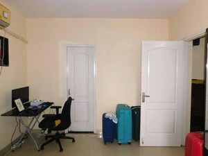 Living Room in 2 BHK Apartment at Swapnalok Towers, Malad East – for Sale