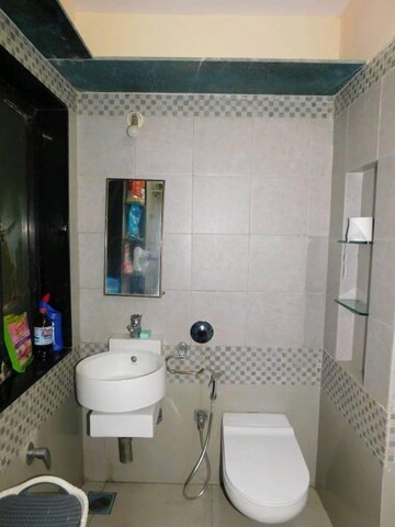 Bathroom in 2 BHK Apartment at Swapnalok Towers, Malad East – for Sale