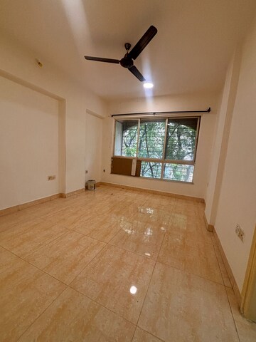 Room in 2 BHK Apartment at Nahar Regency Park CHS, Chandivali – for Rent