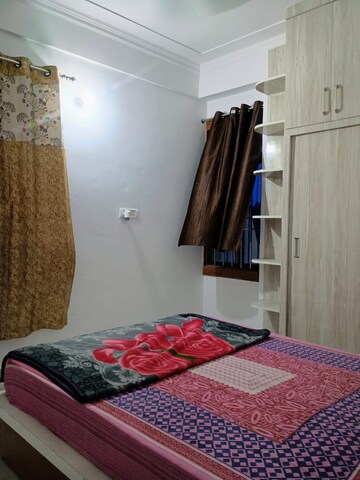Bedroom in 2 BHK Builder Floor at Arjunganj – for Rent
