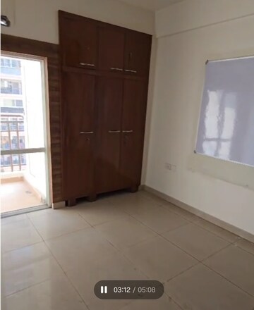 Room in 3 BHK Apartment at Landcraft Golf Links, Pandav Nagar – for Sale