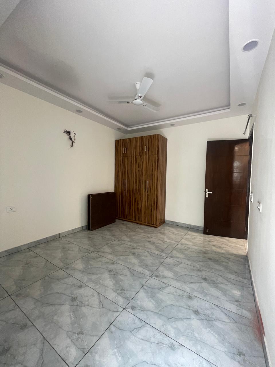 2 BHK Builder Floor For Rent in Chattarpur