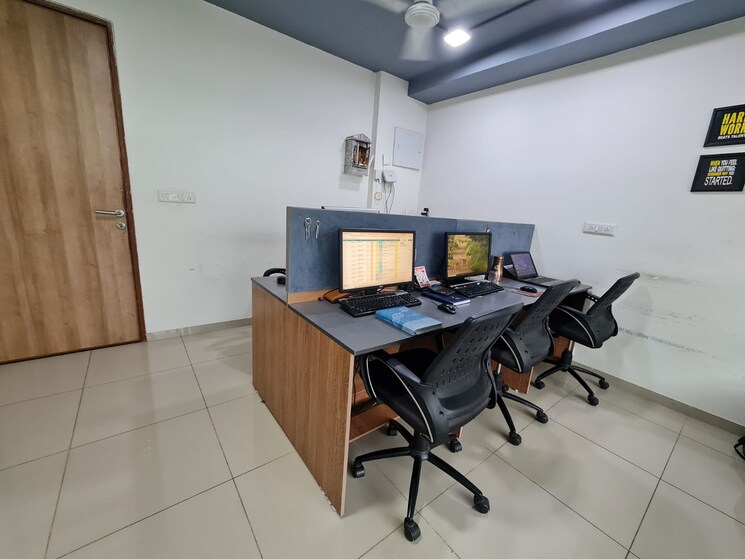 Team Area, vastrapur Commercial Office Space 600 Sq.Ft. In Vastrapur Ahmedabad 9132305