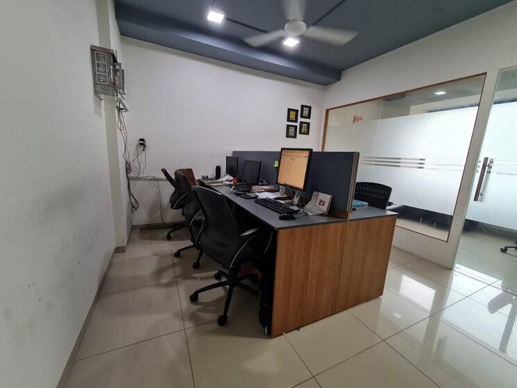 Team Area, vastrapur Commercial Office Space 600 Sq.Ft. In Vastrapur Ahmedabad 9132305