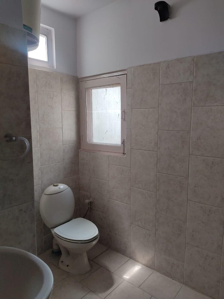 Bathroom, ithums-62 3 Bedroom 1496 Sq.Ft. Apartment In Sector 62 Noida 9132306