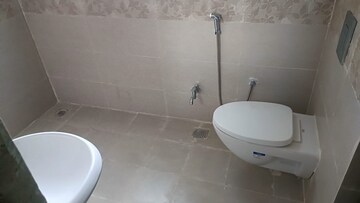 Bathroom in 3 BHK Apartment at Utrahtia – for Rent