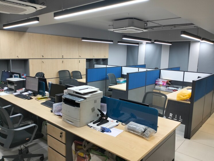 Team Area, zion-z-one Commercial Office Space 2972 Sq.Ft. In Bodakdev Ahmedabad 9132323