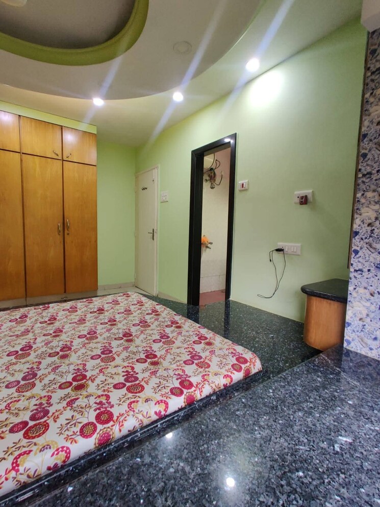 Bedroom, kandivali east Pg For Boys In Kandivali East 9132320