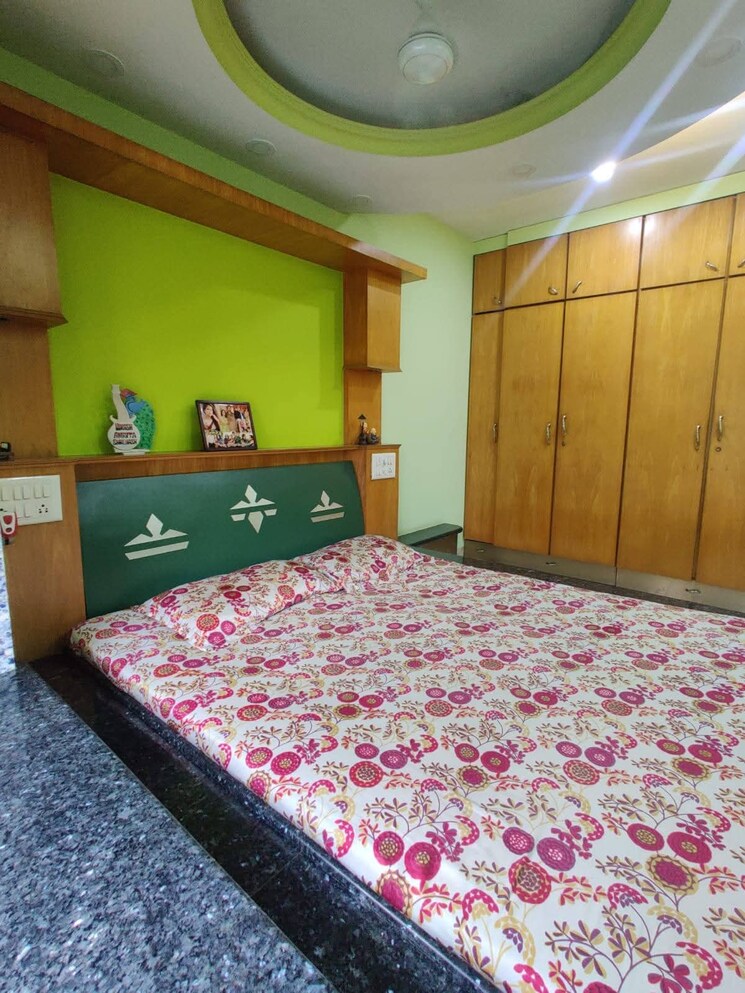 Bedroom, kandivali east Pg For Boys In Kandivali East 9132320