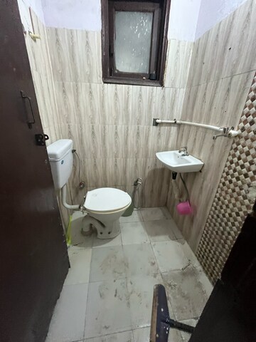 Bathroom in 1 BHK Builder Floor at Saket – for Rent
