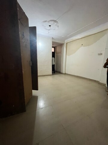 Room in 1 BHK Builder Floor at Saket – for Rent
