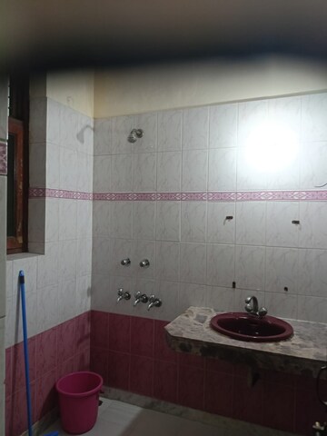 Bathroom in 3 BHK Builder Floor at Palam Vihar Residents Association, Palam Vihar – for Rent