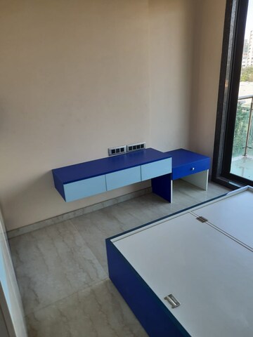 Team Area in 4 BHK Apartment at Neumec Crescent Aria, Tardeo – for Sale