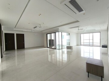 Room in 4 BHK Apartment at Jayabheri The Peaks, Narsingi – for Rent