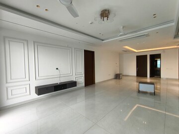 Room in 4 BHK Apartment at Jayabheri The Peaks, Narsingi – for Rent
