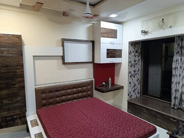 Bedroom in 2 BHK Apartment at Andheri West – for Rent