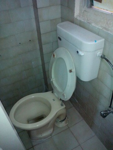 Bathroom in 1 BHK Apartment at Kandivali West – for Sale