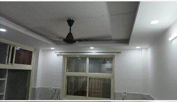 Room in 3 BHK Apartment at Sector 17 Dwarka – for Rent