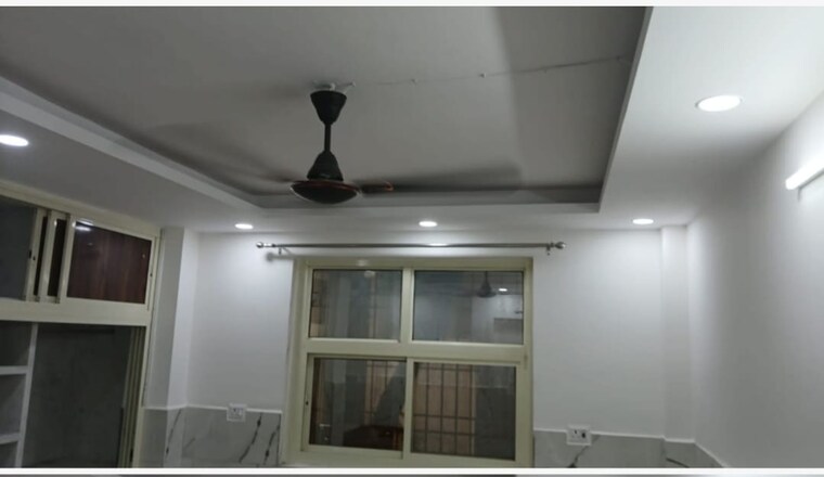 Room, sector 17 dwarka 3 Bedroom 1300 Sq.Ft. Apartment In Sector 17 Dwarka Delhi 9132441