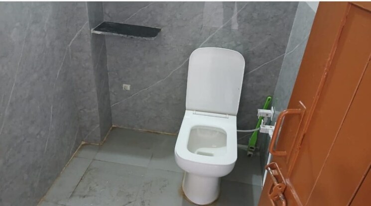 Attached Bathroom, sector 17 dwarka 3 Bedroom 1300 Sq.Ft. Apartment In Sector 17 Dwarka Delhi 9132441