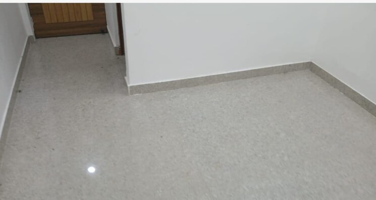 Room, sector 17 dwarka 3 Bedroom 1300 Sq.Ft. Apartment In Sector 17 Dwarka Delhi 9132441