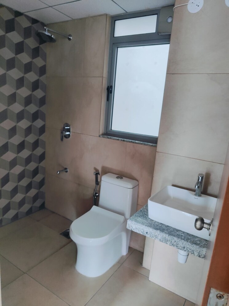 Bathroom, kalpataru-immensa 2 Bedroom 650 Sq.Ft. Apartment In Kolshet Road Thane 9132439