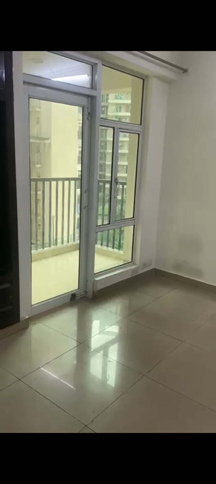 Room, gaur-city-2-11th-avenue 3 Bedroom 1385 Sq.Ft. Apartment In Sector 16c Greater Noida Greater Noida 9132473