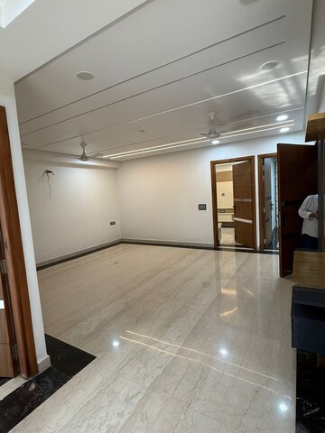 Room in 4 BHK Builder Floor at Sector 19 Dwarka – for Rent