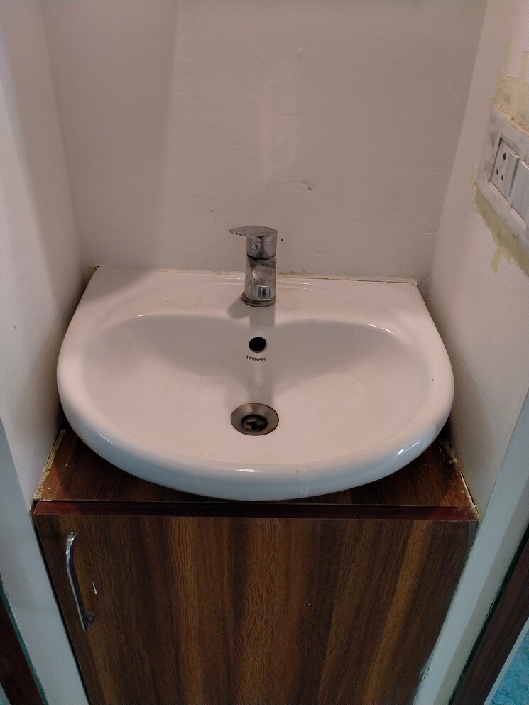 Bathroom, tulip-lemon 2 Bedroom 526 Sq.Ft. Apartment In Sector 69 Gurgaon 9132502