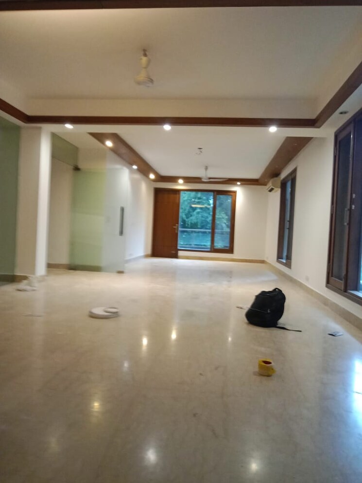 Room, maharani bagh 4 Bedroom 800 Sq.Yd. Builder Floor In Maharani Bagh Delhi 9132510