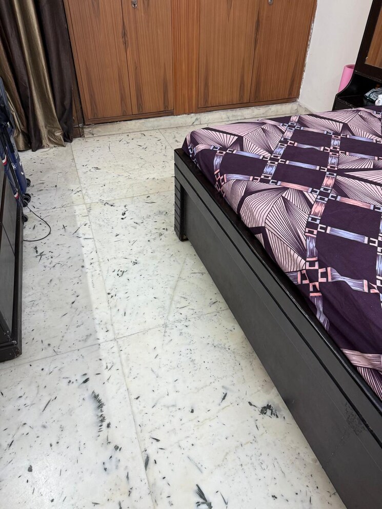 Balcony, govindpuri 2 Bedroom 65 Sq.Yd. Builder Floor In Govindpuri Delhi 9132520