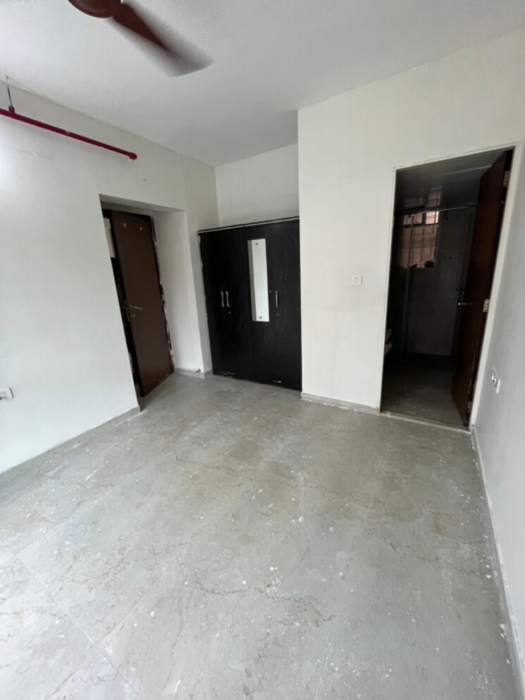 Room, dosti-west-county-phase-2-dosti-cedar 2 Bedroom 640 Sq.Ft. Apartment In Kolshet Industrial Area Thane 9132581
