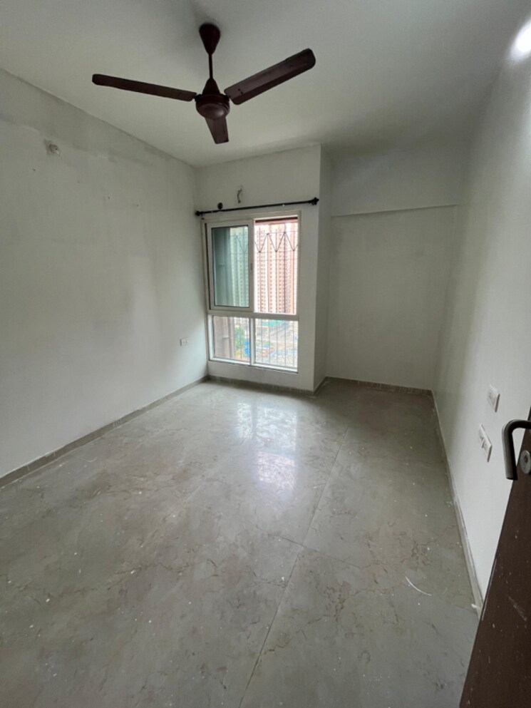 Room, dosti-west-county-phase-2-dosti-cedar 2 Bedroom 640 Sq.Ft. Apartment In Kolshet Industrial Area Thane 9132581