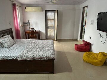 Bedroom in 2 BHK Builder Floor at Malviya Nagar – for Rent