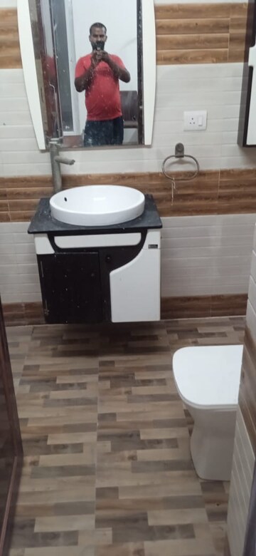 Master Bedroom in 3 BHK Independent House at RWA Apartments Sector 50, Sector 50 – for Rent