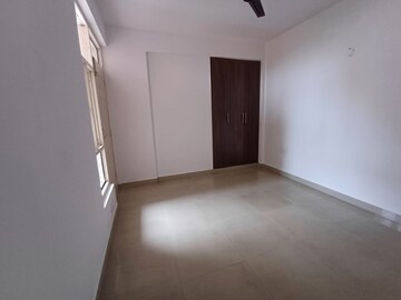 Room in 2 BHK Apartment at Gaur City 2 - 10th Avenue, Sector 16c Greater Noida – for Sale