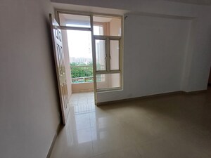 Room in 2 BHK Apartment at Gaur City 2 - 10th Avenue, Sector 16c Greater Noida – for Sale