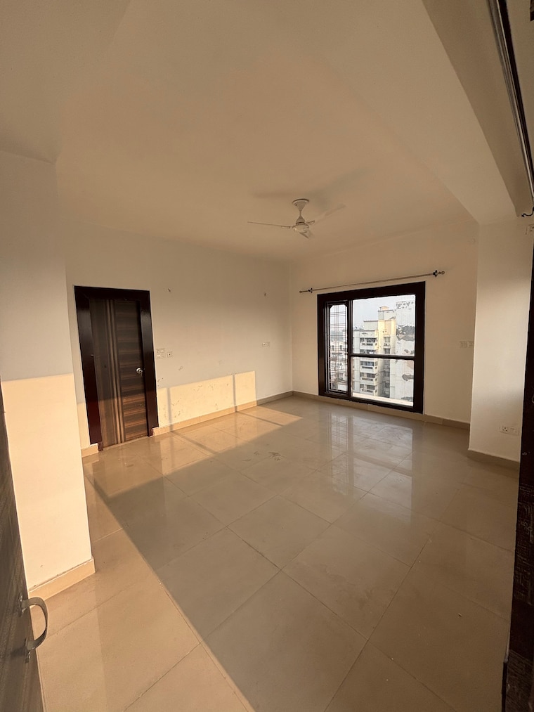Room, eta ii greater noida 3 Bedroom 1075 Sq.Ft. Apartment In Eta Ii Greater Noida Greater Noida 9132635