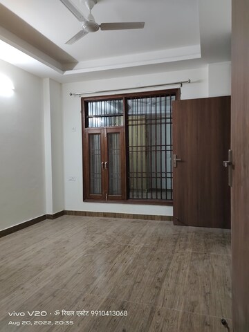 Room in 2 BHK Builder Floor at Palm Residency Chhatarpur, Chattarpur – for Rent