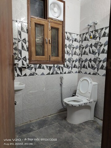 Bathroom in 2 BHK Builder Floor at Palm Residency Chhatarpur, Chattarpur – for Rent