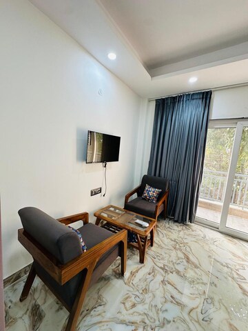 Living Room in 1 BHK Builder Floor at Sector 40 – for Rent