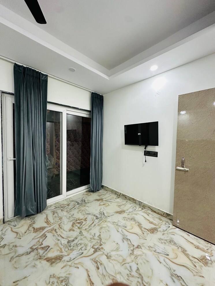 Room, sector 40 1 Bedroom 750 Sq.Ft. Builder Floor In Sector 40 Gurgaon 9132668
