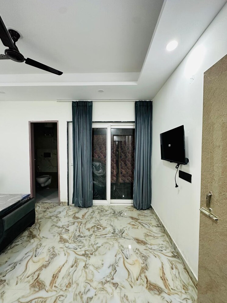 Room, sector 40 1 Bedroom 750 Sq.Ft. Builder Floor In Sector 40 Gurgaon 9132668