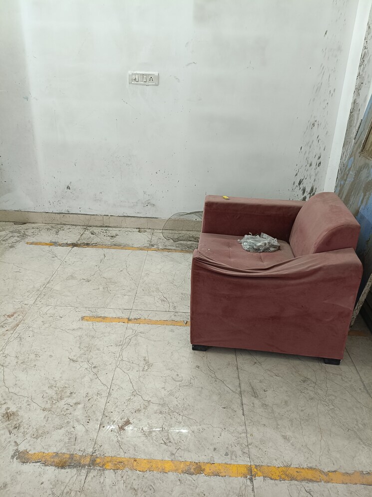 Bathroom, new friends colony Commercial Office Space in IT/SEZ 550 Sq.Ft. In New Friends Colony Delhi 9132837