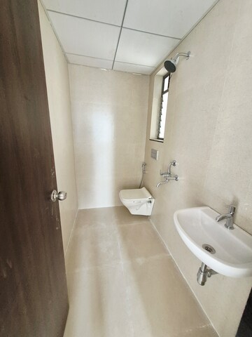 Bathroom in 1.5 BHK Apartment at Runwal My City Phase II Cluster 05, Dombivli East – for Rent