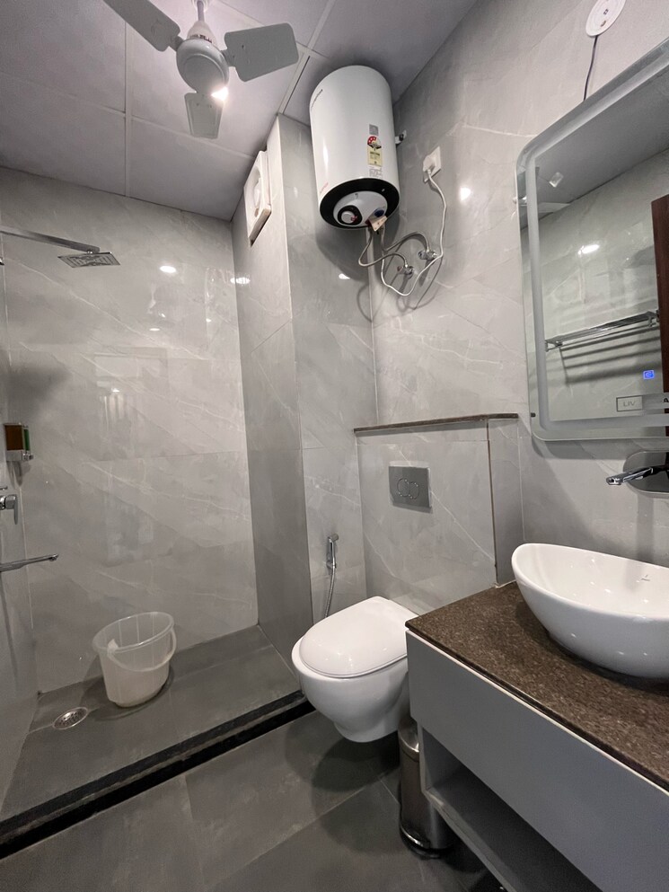 Bathroom, super-mart-1 2 Bedroom 1324 Sq.Ft. Builder Floor In Dlf Phase iv Gurgaon 9132727