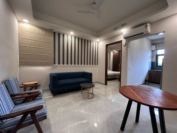 Kitchen in 2 BHK Builder Floor at Super Mart 1, Dlf Phase iv – for Rent