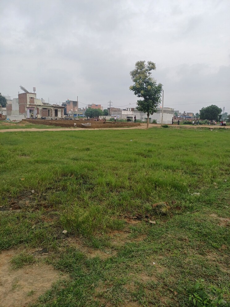 Garden, dheeraj nagar  127 Sq.Yd. Plot In Dheeraj Nagar Faridabad 9132734